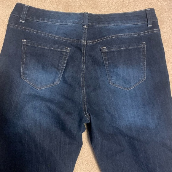 Bandolino Blue Straight Leg Jeans Classic Fit - Picture 5 of 5